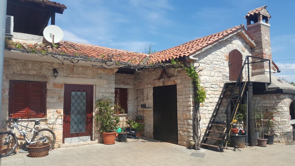 Apartments Sorgo Novigrad Istria Exterior foto